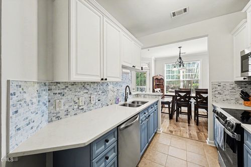 204-8221 Allyns Landing Way, Raleigh, NC, 27615 | Card Image