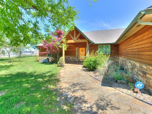 2967 S Main St, Goldsby, OK, 73093-4810 | Card Image