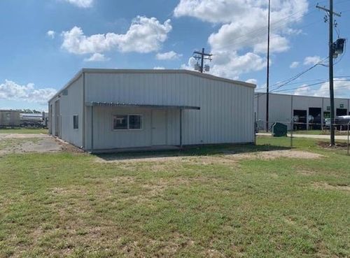 1682 Spindletop Rd, Beaumont, TX, 77705-6617 | Card Image