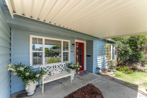 262 Magnolia Street, Ukiah, CA, 95482 | Card Image
