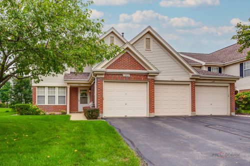 1262 N Wellington Ct, Buffalo Grove, IL, 60089-1598 | Card Image