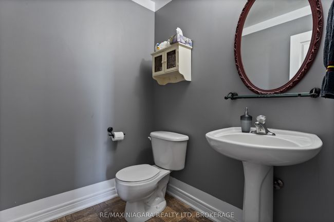 374 Niagara Stone Rd, House other with 5 bedrooms, 3 bathrooms and 6 parking in Niagara on the Lake ON | Image 20