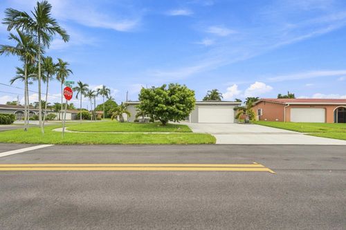 8481 Nw 24th St, Sunrise, FL, 33322-3317 | Card Image