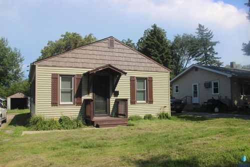 615 6th E Ave Avenue, Sisseton, SD, 57262 | Card Image