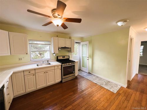 apt-1st-520 E Chester St, Long Beach, NY, 11561-2474 | Card Image