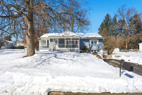 28 Paddock Pl, Newburgh, NY, 12550-3840 | Card Image