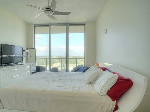 apt-h2103-3470 E Coast Ave, Miami, FL, 33137-3994 | Card Image