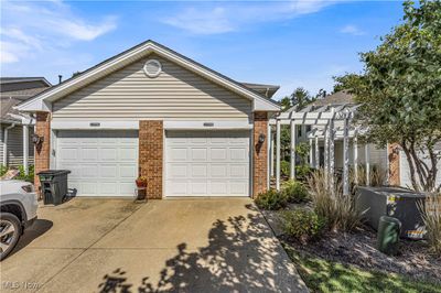 15588 Foxglove Lane, Townhouse with 2 bedrooms, 1 bathrooms and null parking in Middleburg Heights OH | Image 1