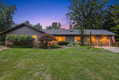 305 Woodsview Dr, Canal Winchester, OH, 43110-1071 | Card Image