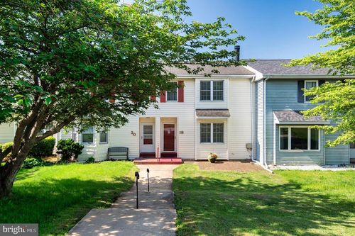 18 E Green Valley Cir, NEWARK, DE, 19711-6740 | Card Image