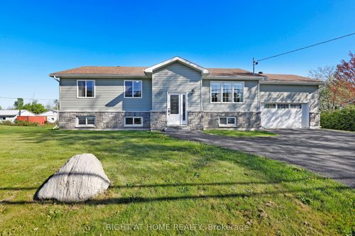 8344 Victoria Street, Greely - Metcalfe - Osgoode - Vernon and Area, ON, K0A2P0 | Card Image