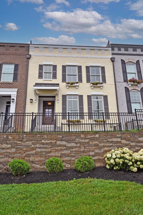 6714 Miami Ave, Cincinnati, OH, 45243 | Card Image