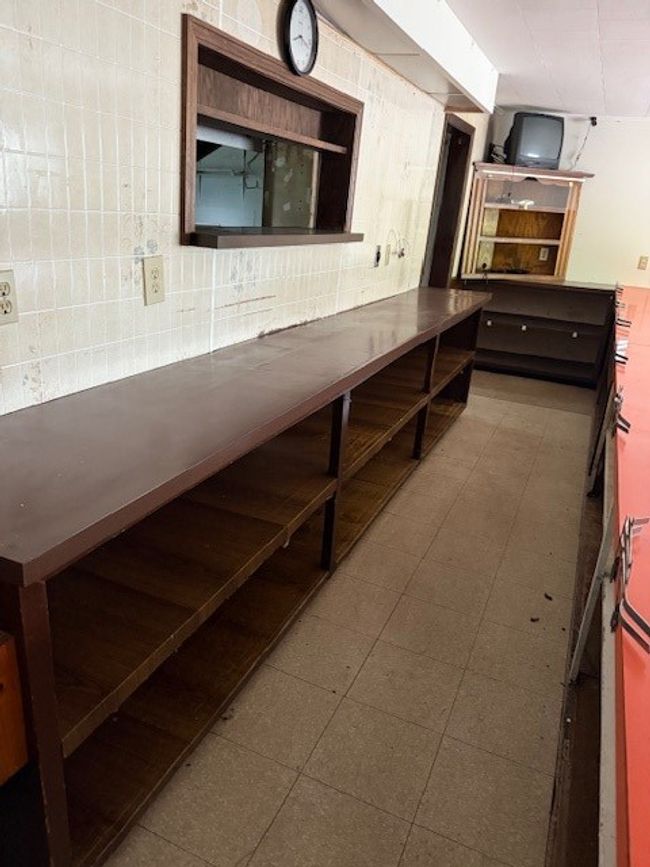 Back bar area | Image 7