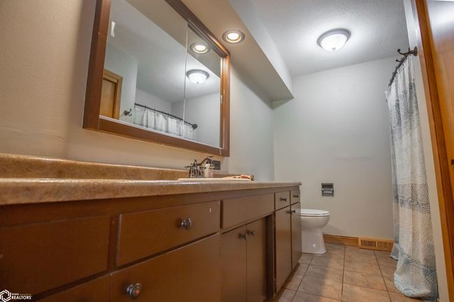 711 E Chubb St, House other with 3 bedrooms, 3 bathrooms and null parking in Algona IA | Image 13