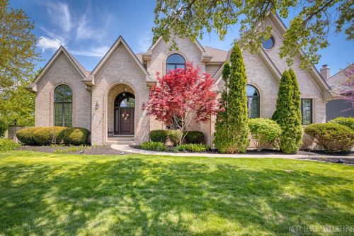 2401 Legacy Dr, Aurora, IL, 60502-1335 | Card Image