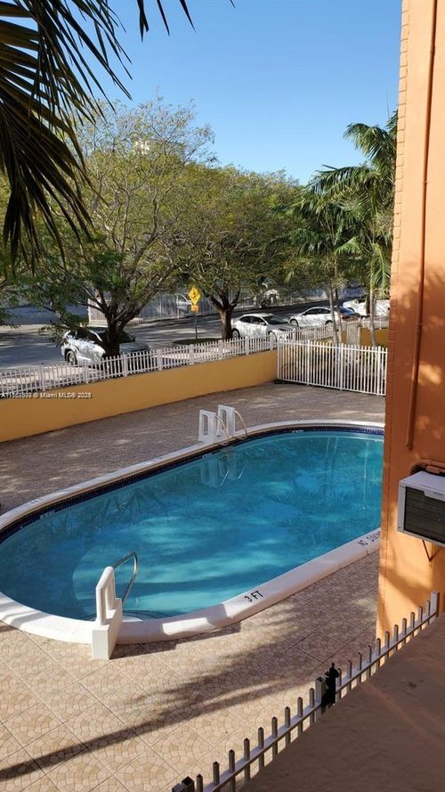 apt-c5-1851 Ne 168th St, North Miami Beach, FL, 33162-3042 | Card Image