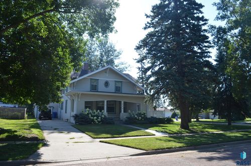 500 Canyon Ave, Garretson, SD, 57030-2186 | Card Image