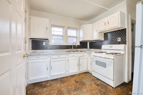 13932 Roselawn St, Detroit, MI, 48238-2423 | Card Image