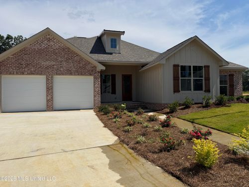521 Fusion St, Brandon, MS, 39042-1106 | Card Image