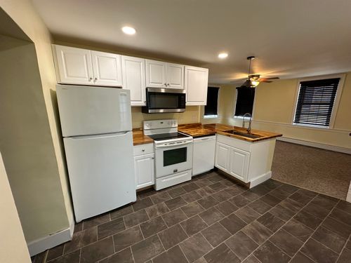 b-21 Central Sq, Troy, NH, 03465-2625 | Card Image