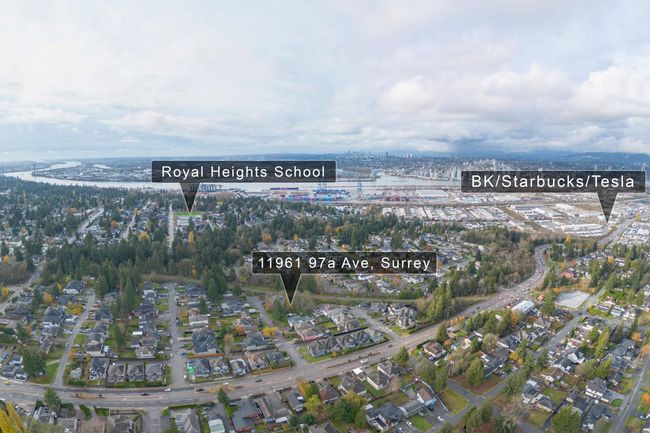 11961 97 A Ave, House other with 5 bedrooms, 3 bathrooms and 6 parking in Surrey BC | Image 4