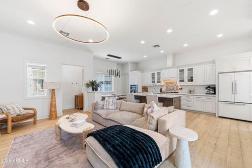 1-4017 N 40th St, Phoenix, AZ, 85018-5243 | Card Image