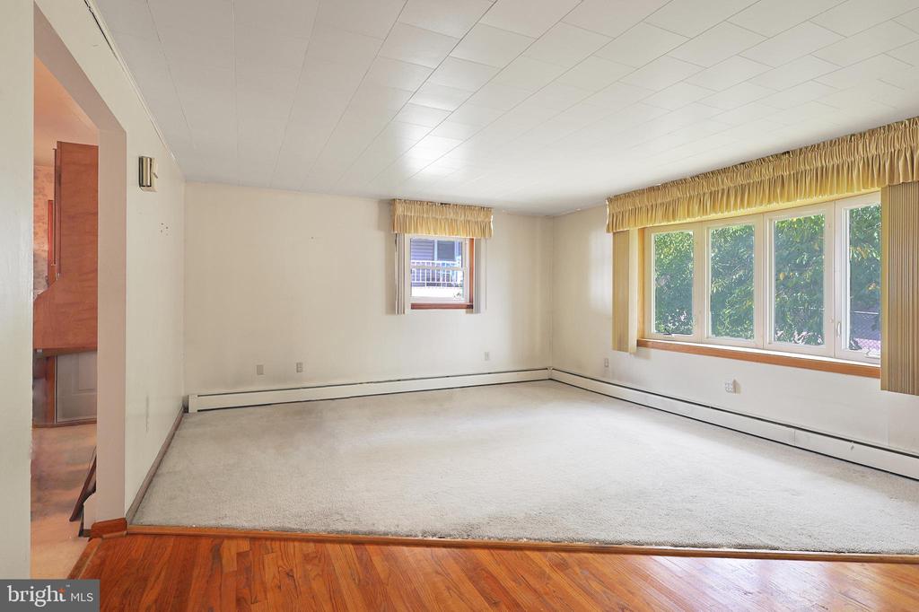 Residential in FROSTBURG 3