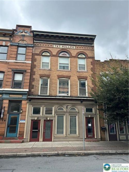 1-109 E Broad St, Tamaqua, PA, 18252-2050 | Card Image