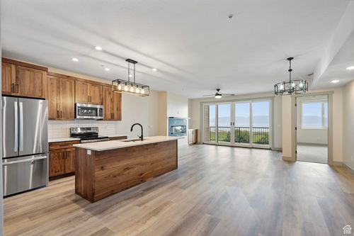 302b-35 E 150 S, Garden City, UT, 84028-7890 | Card Image