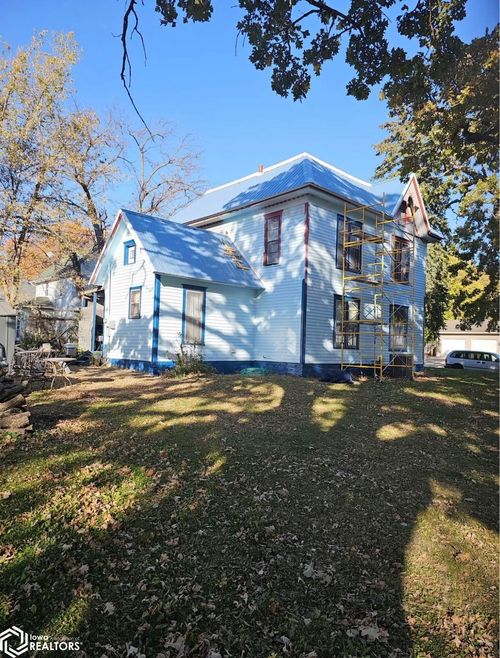 100 5th St N, Northwood, IA, 50459-1327 | Card Image