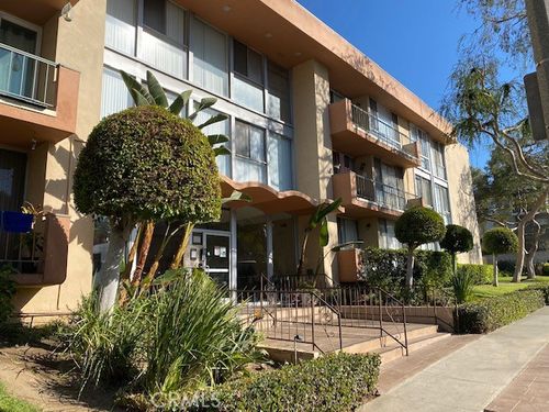 205-805 Glenway Dr, Inglewood, CA, 90302-3845 | Card Image