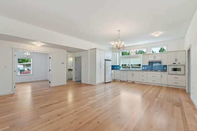 Open concept living | Image 5
