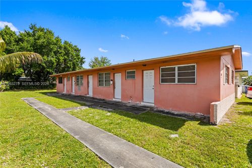 53 Nw 169th St, North Miami Beach, FL, 33169-5514 | Card Image