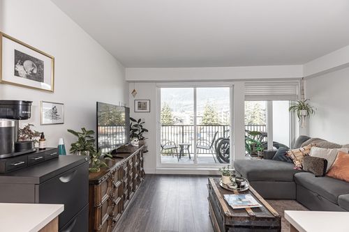 307-1365 Pemberton Ave, Squamish, BC, V8B1B7 | Card Image