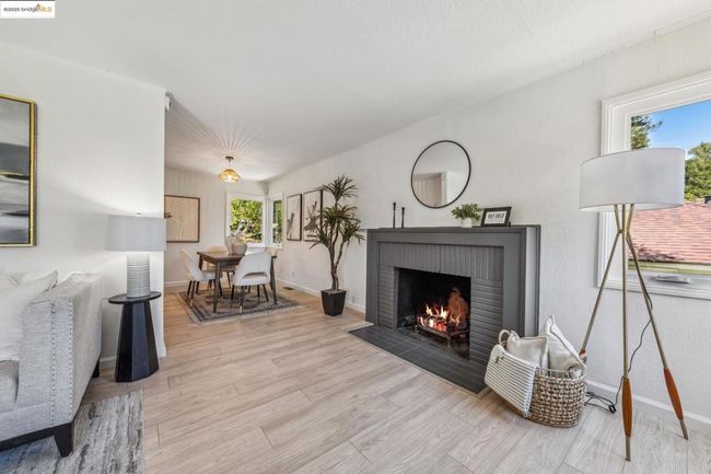 7069 Saroni Dr, House other with 2 bedrooms, 1 bathrooms and null parking in Oakland CA | Image 8