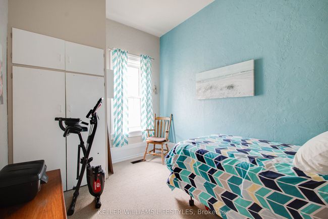 22 Prince St, House other with 2 bedrooms, 1 bathrooms and 6 parking in Forest ON | Image 22