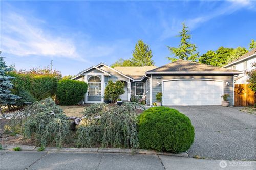 2022 S 15th St, Mount Vernon, WA, 98274-7618 | Card Image
