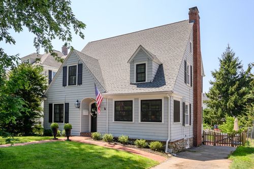 51 Elm St, Hingham, MA, 02043-2432 | Card Image