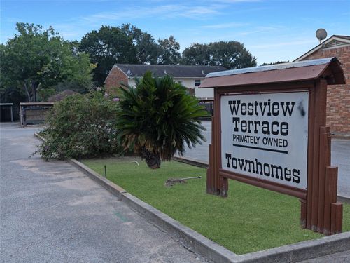 unit-8-1300 Eagle Lake Rd, Sealy, TX, 77474-3120 | Card Image
