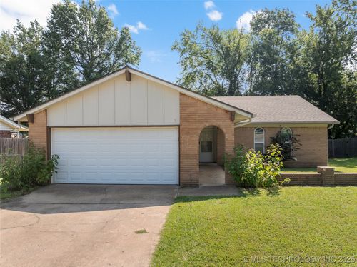 4305 Birch Pl, Broken Arrow, OK, 74011-3611 | Card Image