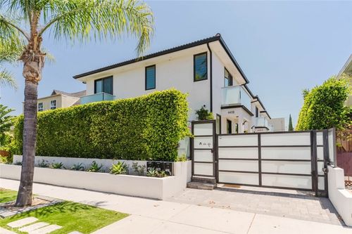 4418 1/2 Kingswell Avenue, Los Angeles, CA, 90027 | Card Image