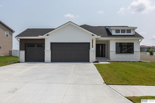 11042 S 219th St, Gretna, NE, 68028-6018 | Card Image