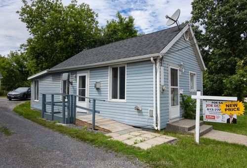 688 Montreal St, Kingston, ON, K7K3J4 | Card Image