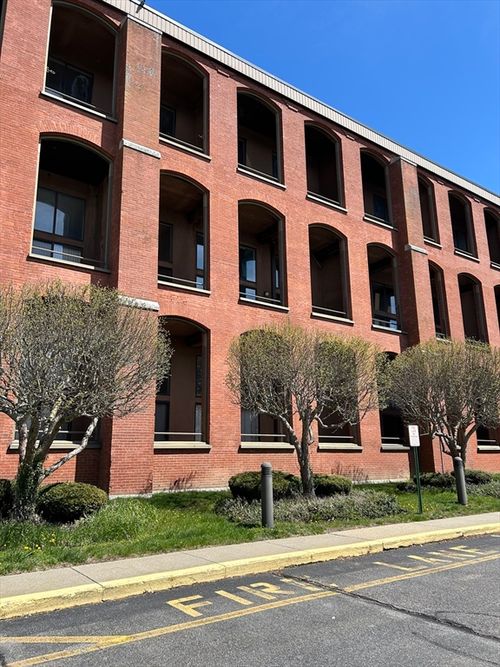apt-339-96 Old Colony Ave, East Taunton, MA, 02718-1128 | Card Image