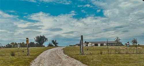 3632 Se 228th St, Lathrop, MO, 64465-8615 | Card Image