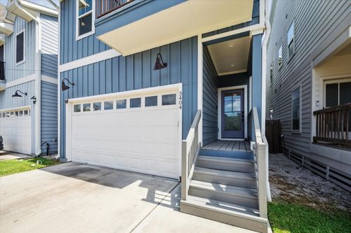 3404 Castor St, Houston, TX, 77022-5126 | Card Image