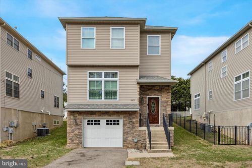462 Oriole St, PHILADELPHIA, PA, 19128-4137 | Card Image
