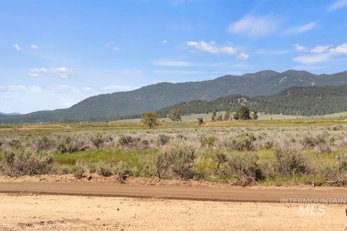 3 Lazy H, Cascade, ID, 83611 | Card Image