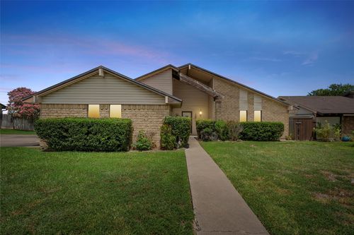 116 Boleman Dr, Hewitt, TX, 76643-3801 | Card Image