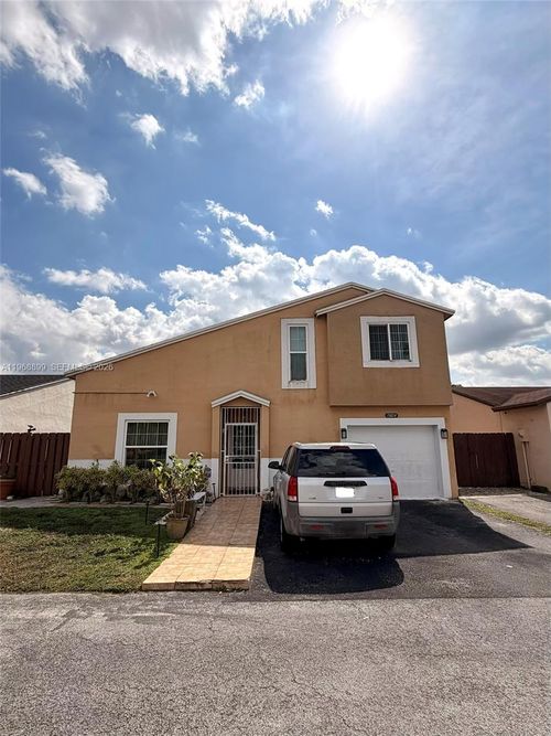 19804 Nw 67th Ct, Hialeah, FL, 33015-2415 | Card Image
